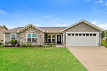 6106 LARKGROVE DR LOUISVILLE, KY 40229